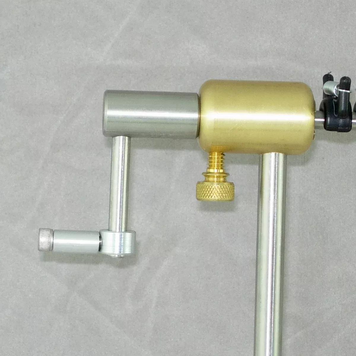 PEAK Vise D-Arm